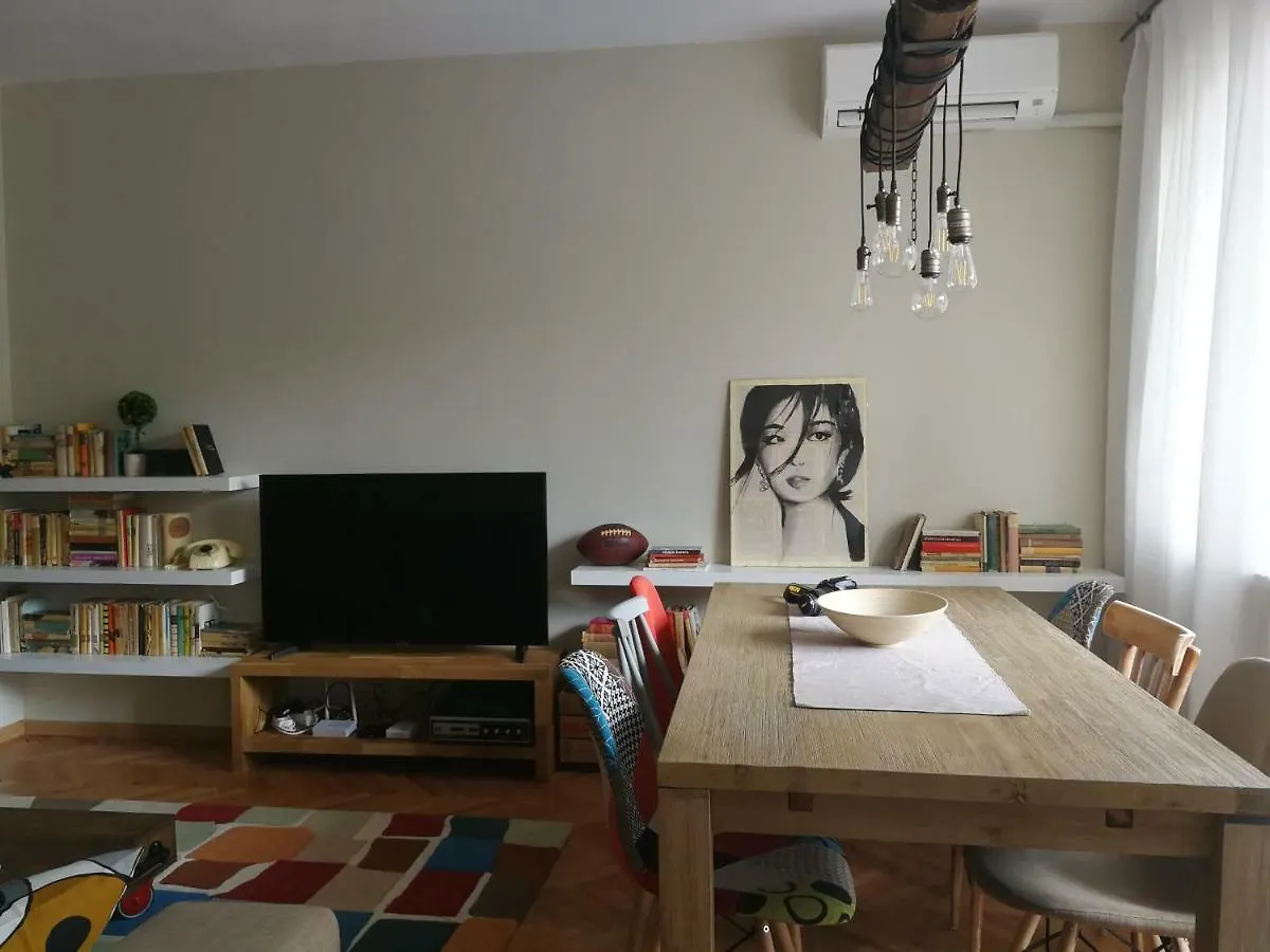 公寓 Boho Art Suite 瓦爾納